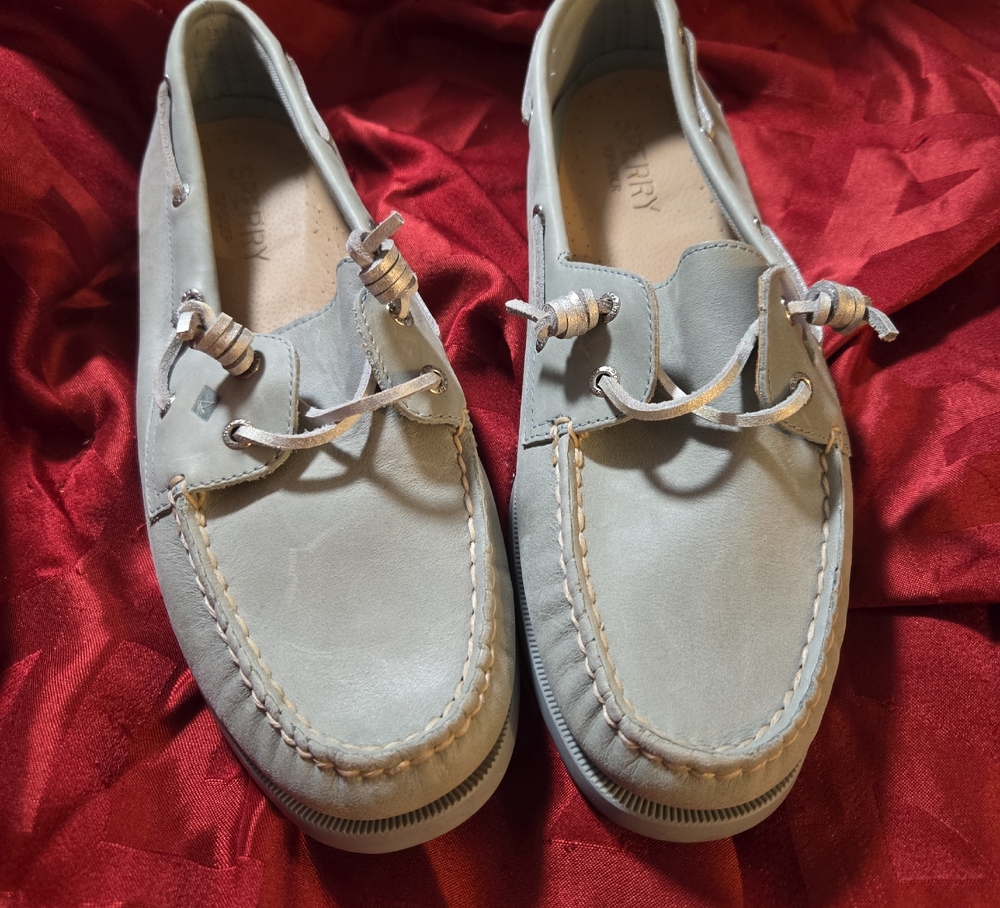 Sperry Gray Boat Shoes with Moccasin Stitching and Leather Laces